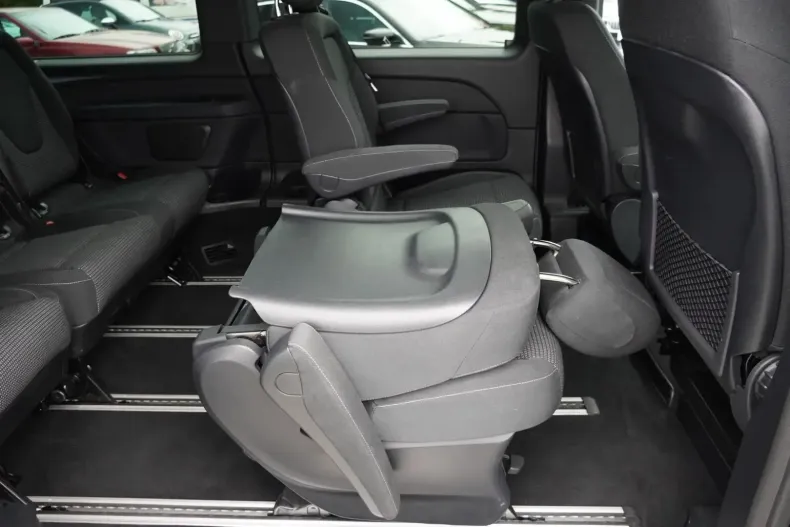 Mercedes-Benz V 300 din 2024 cu 45.828 km - oferta MER168504 - foto 41