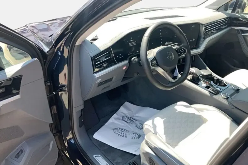 Volkswagen Touareg din 2023 cu 33.700 km - oferta VOL168540 - foto 7