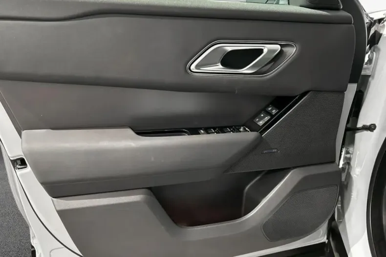 Land Rover Range Rover Velar din 2024 cu 25.311 km - oferta LAN168545 - foto 14