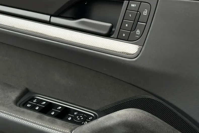 Porsche Cayenne din 2024 cu 30.950 km - oferta POR168558 - foto 23