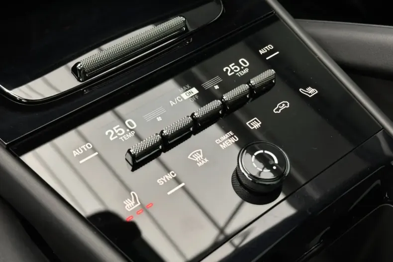 Porsche Cayenne din 2024 cu 14.600 km - oferta POR168559 - foto 14