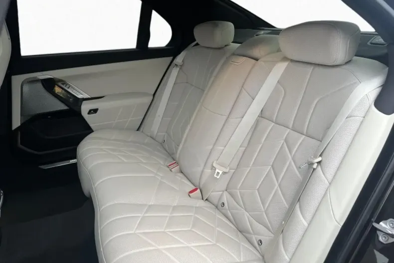 BMW 740 din 2023 cu 122.710 km - oferta BMW168564 - foto 12