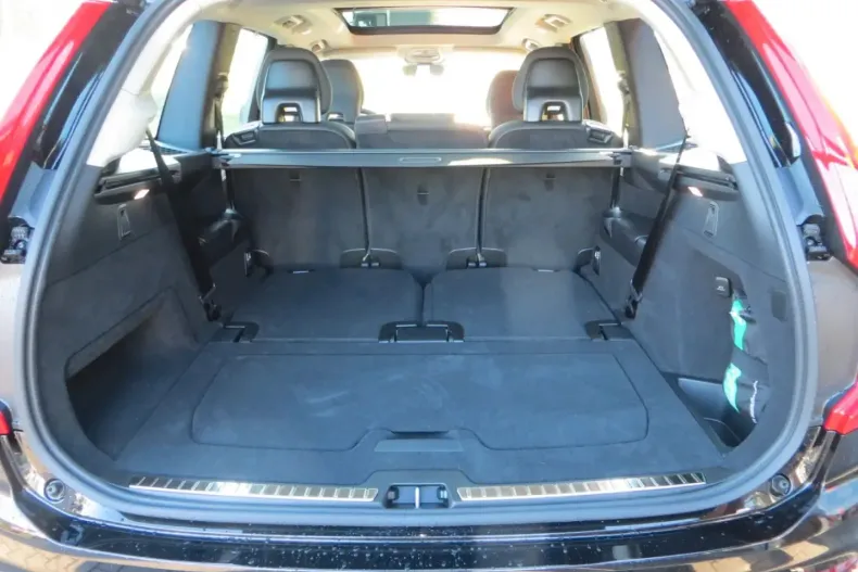 Volvo XC90 din 2023 cu 23.150 km - oferta VOL168584 - foto 8