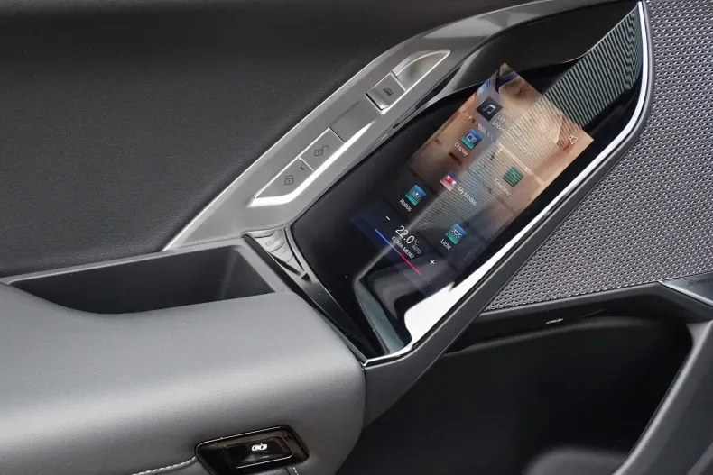 BMW 740 din 2024 cu 28.000 km - oferta BMW168593 - foto 19