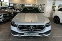 Mercedes-Benz E 220 din 2021 cu 55.000 km - oferta MER168604 - foto 1