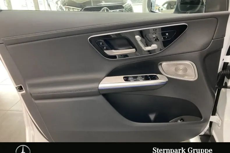 Mercedes-Benz GLC 400 din 2024 cu 12.700 km - oferta MER168612 - foto 16