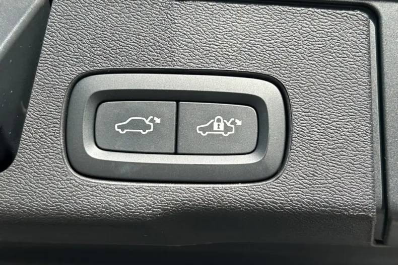 Volvo XC60 din 2024 cu 29.900 km - oferta VOL168616 - foto 17