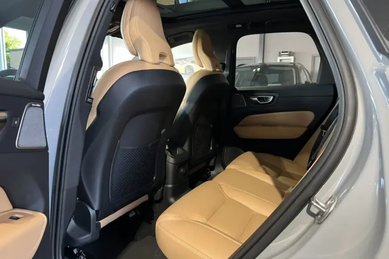 Volvo XC60 din 2024 cu 17.883 km - oferta VOL168622 - foto 19