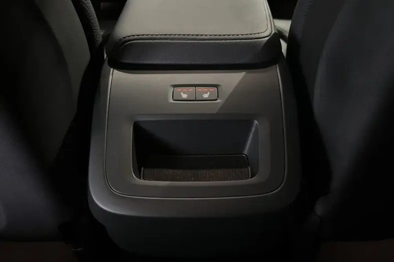 Volvo XC60 din 2024 cu 21.157 km - oferta VOL168624 - foto 17