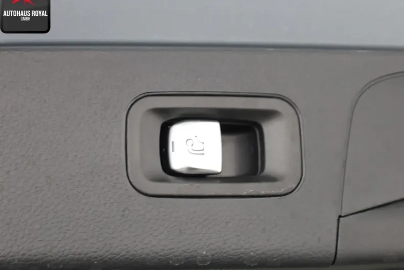 Mercedes-Benz GLC 200 din 2021 cu 50.000 km - oferta MER168625 - foto 27