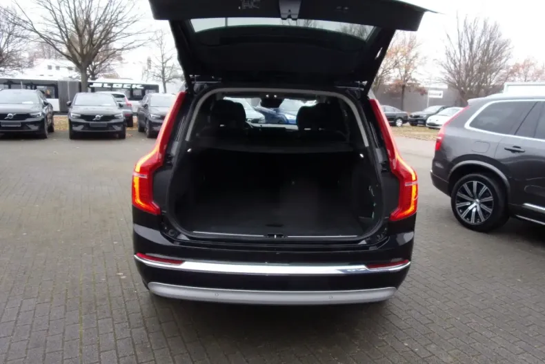 Volvo XC90 din 2022 cu 72.700 km - oferta VOL168626 - foto 9