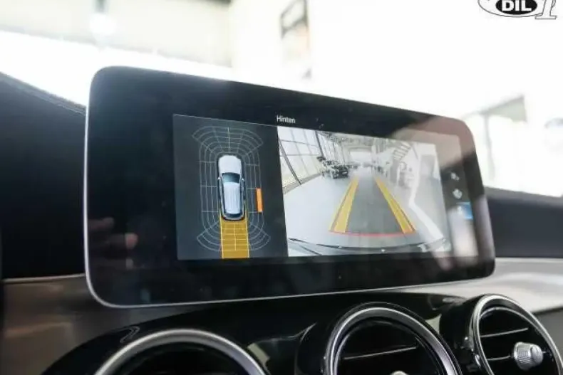 Mercedes-Benz GLC 200 din 2021 cu 90.900 km - oferta MER168633 - foto 12