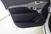 Volvo XC90 din 2024 cu 26.250 km - oferta VOL168654 - foto 9