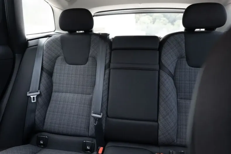 Volvo XC60 din 2023 cu 47.282 km - oferta VOL168674 - foto 5