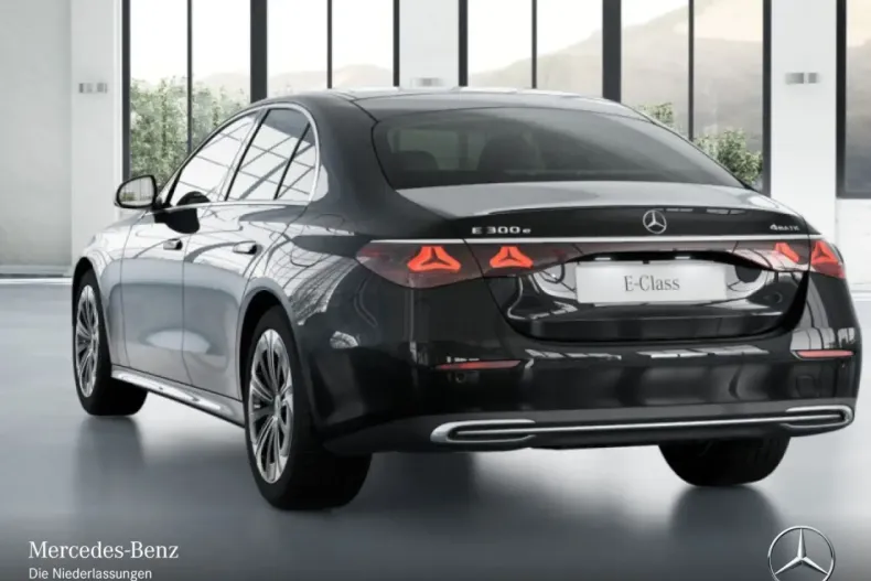 Mercedes-Benz E 300 din 2024 cu 14.900 km - oferta MER168682 - foto 8