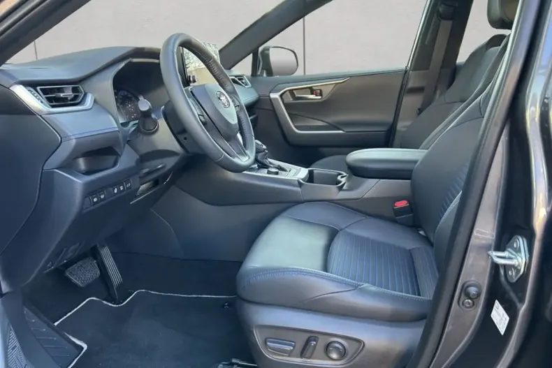 Toyota RAV4 din 2025 cu 9.000 km - oferta TOY168684 - foto 9