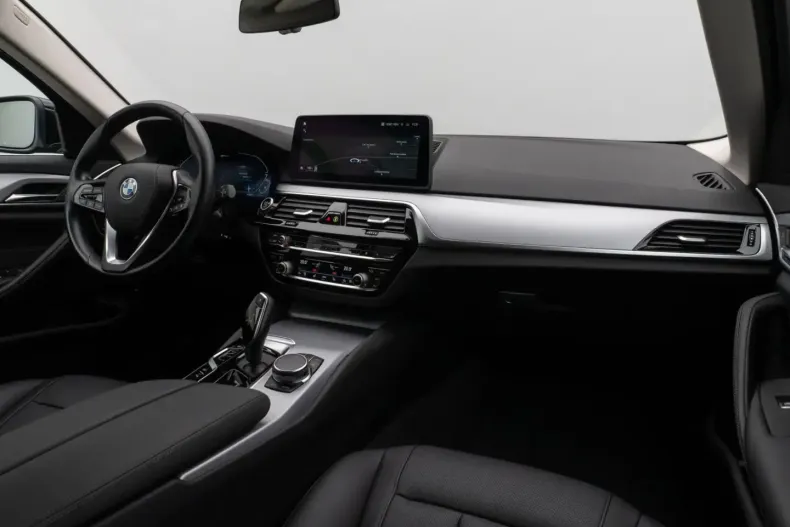 BMW 530 din 2022 cu 56.356 km - oferta BMW168687 - foto 39