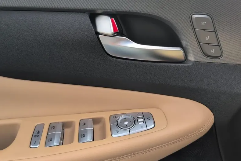 Hyundai SANTA FE din 2022 cu 56.500 km - oferta HYU168700 - foto 16