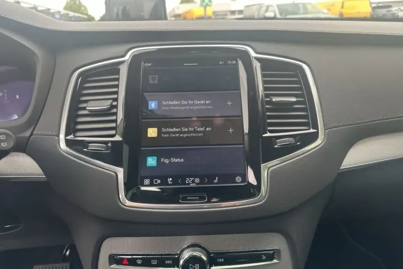 Volvo XC90 din 2024 cu 27.384 km - oferta VOL168704 - foto 12