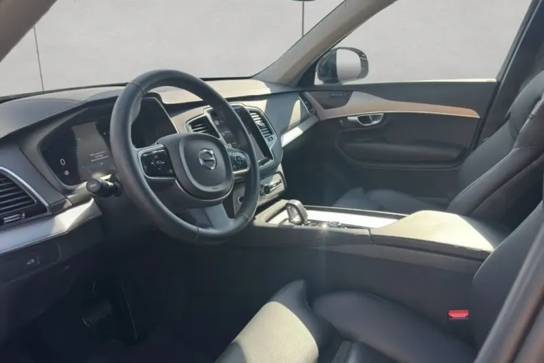 Volvo XC90 din 2024 cu 35.043 km - oferta VOL168705 - foto 8