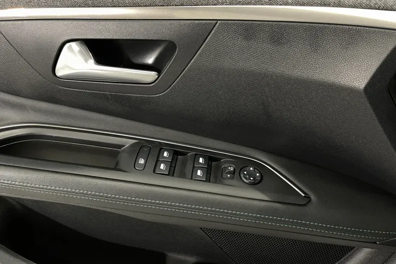 Peugeot 3008 din 2021 cu 41.157 km - oferta PEU168760 - foto 23