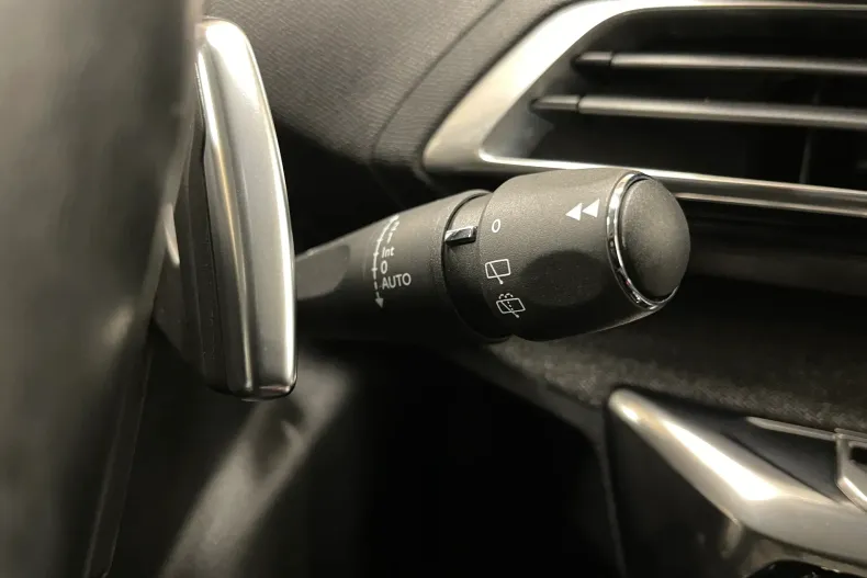 Peugeot 3008 din 2021 cu 41.157 km - oferta PEU168760 - foto 27