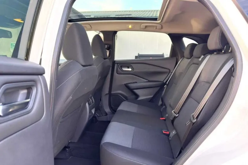 Nissan Qashqai din 2023 cu 23.000 km - oferta NIS168765 - foto 18