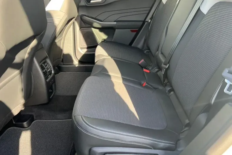 Ford Kuga din 2025 cu 5 km - oferta FOR168766 - foto 7