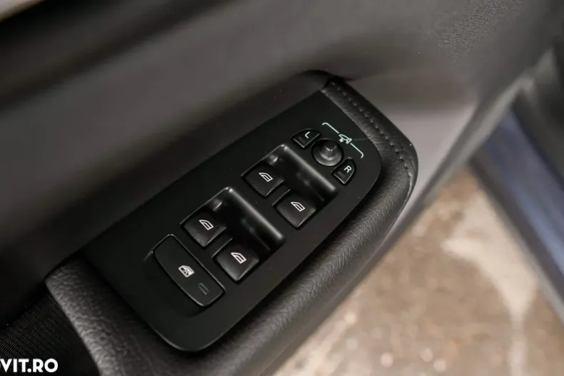 Volvo XC60 din 2021 cu 48.000 km - oferta VOL168783 - foto 22