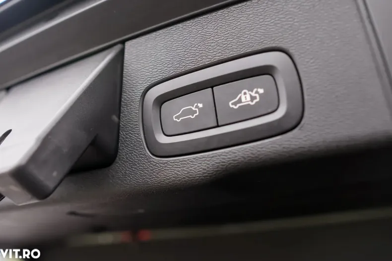 Volvo XC60 din 2021 cu 48.000 km - oferta VOL168783 - foto 24