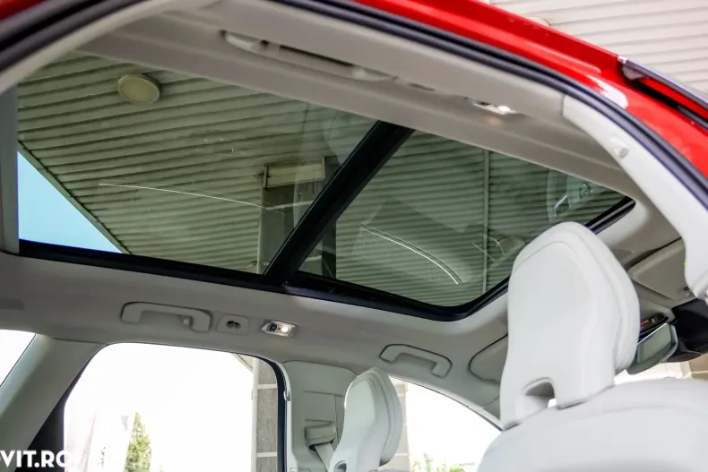 Volvo XC60 din 2021 cu 69.000 km - oferta VOL168784 - foto 31