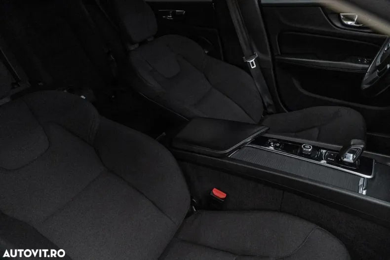 Volvo V60 din 2021 cu 174.700 km - oferta VOL168804 - foto 38