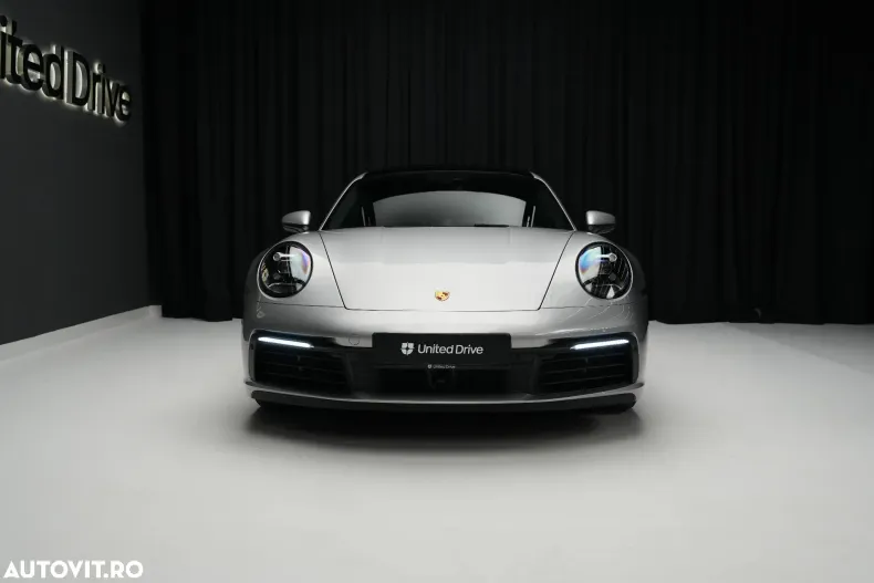 Porsche 911 din 2022 cu 46.600 km - oferta POR168821 - foto 3