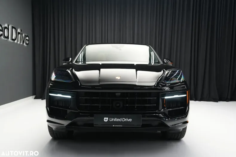 Porsche Cayenne din 2023 cu 13.811 km - oferta POR168838 - foto 2