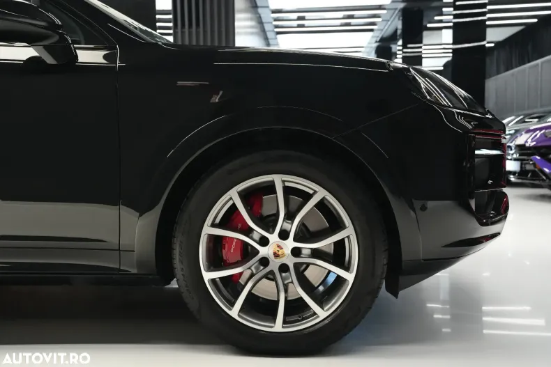 Porsche Cayenne din 2023 cu 13.811 km - oferta POR168838 - foto 33