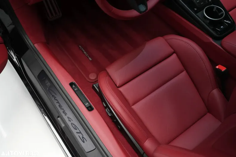 Porsche 911 din 2025 cu 40 km - oferta POR168839 - foto 12