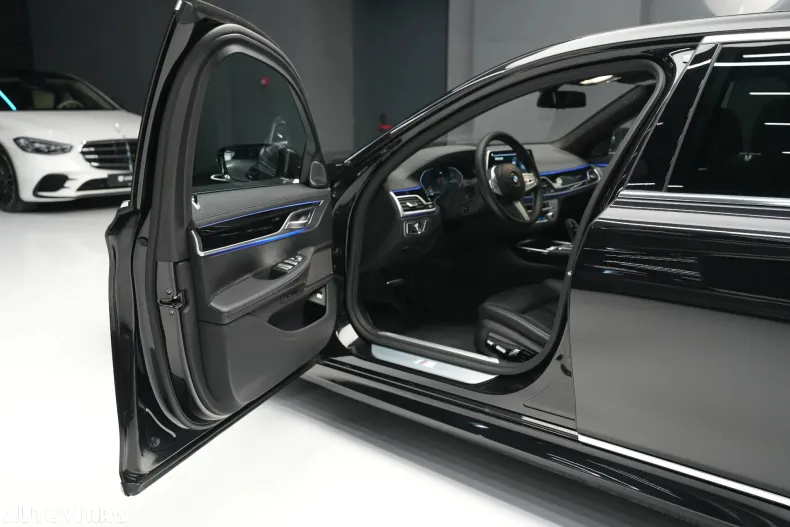 BMW Seria 7 din 2020 cu 32.800 km - oferta BMW168842 - foto 18