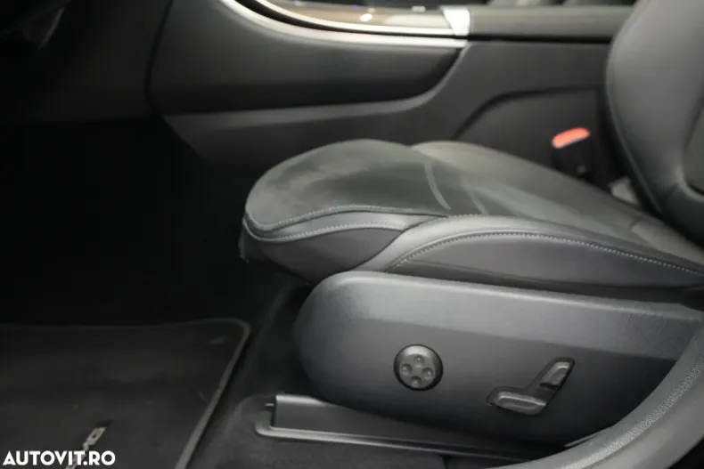 Mercedes-Benz GLC din 2023 cu 42.542 km - oferta MER168844 - foto 32