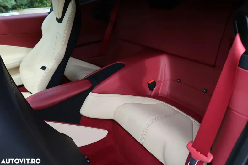Ferrari Roma din 2024 cu 5.500 km - oferta FER168858 - foto 14