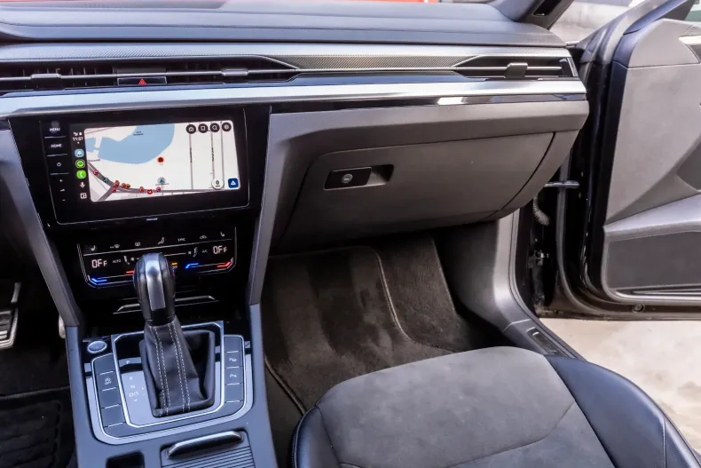 Volkswagen Arteon din 2021 cu 73.000 km - oferta VOL168873 - foto 37