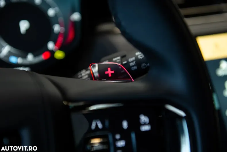 Land Rover Range Rover Sport din 2024 cu 3.300 km - oferta LAN168875 - foto 19