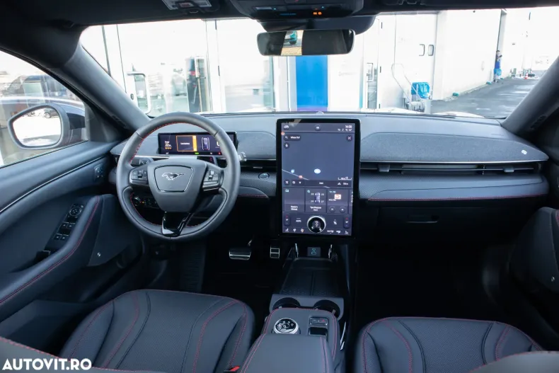 Ford Mustang Mach-E din 2024 cu 1 km - oferta FOR168880 - foto 12