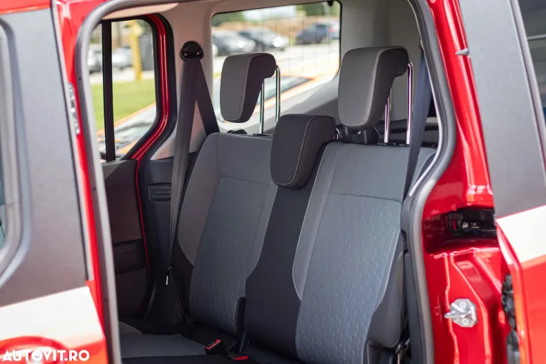 Ford Tourneo Courier din 2024 cu 10 km - oferta FOR168883 - foto 18