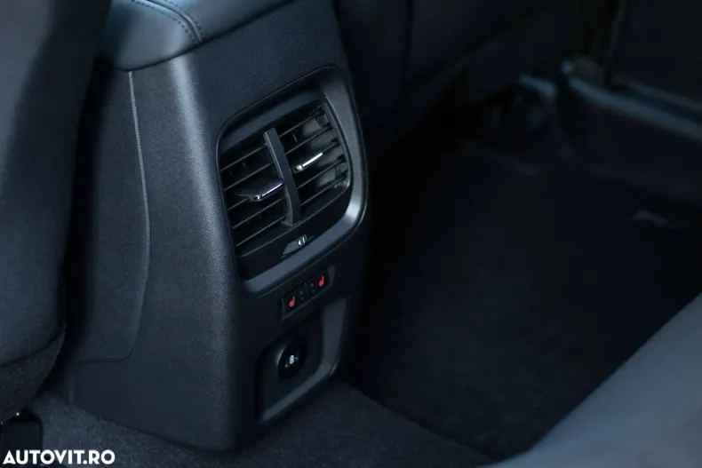 Ford Kuga din 2024 cu 5 km - oferta FOR168889 - foto 13