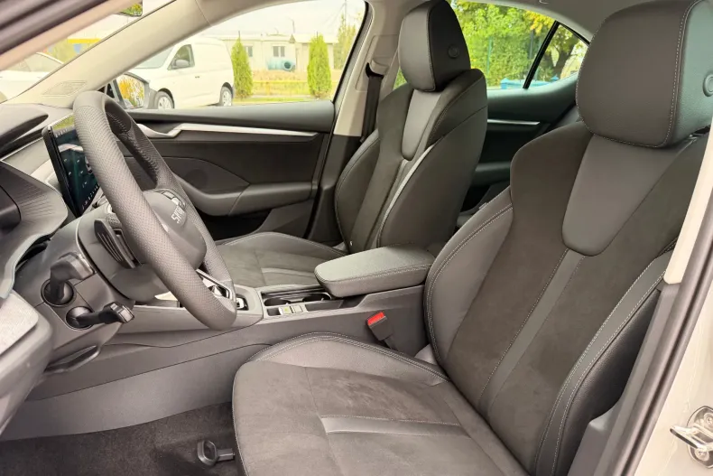 Skoda Octavia din 2025 cu 10 km - oferta SKO168896 - foto 11