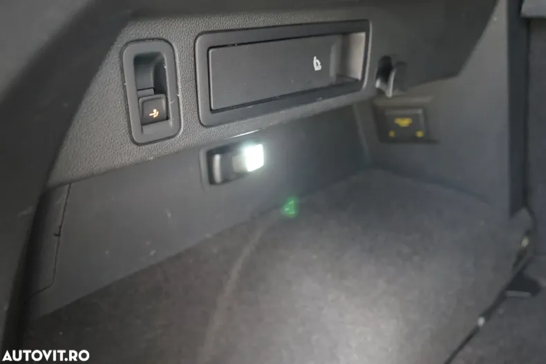 Volkswagen Tiguan din 2022 cu 100.990 km - oferta VOL168908 - foto 28