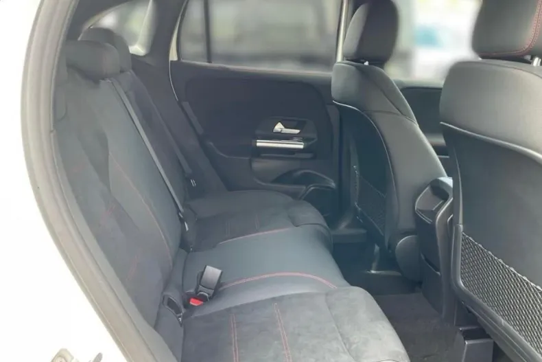 Mercedes-Benz GLA din 2025 cu 9.100 km - oferta MER168917 - foto 19