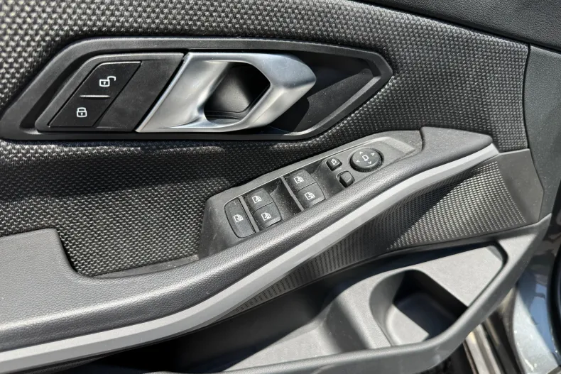 BMW Seria 3 din 2021 cu 159.450 km - oferta BMW168919 - foto 17