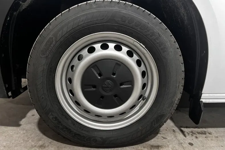 Volkswagen Transporter din 2025 cu 19 km - oferta VOL168923 - foto 23