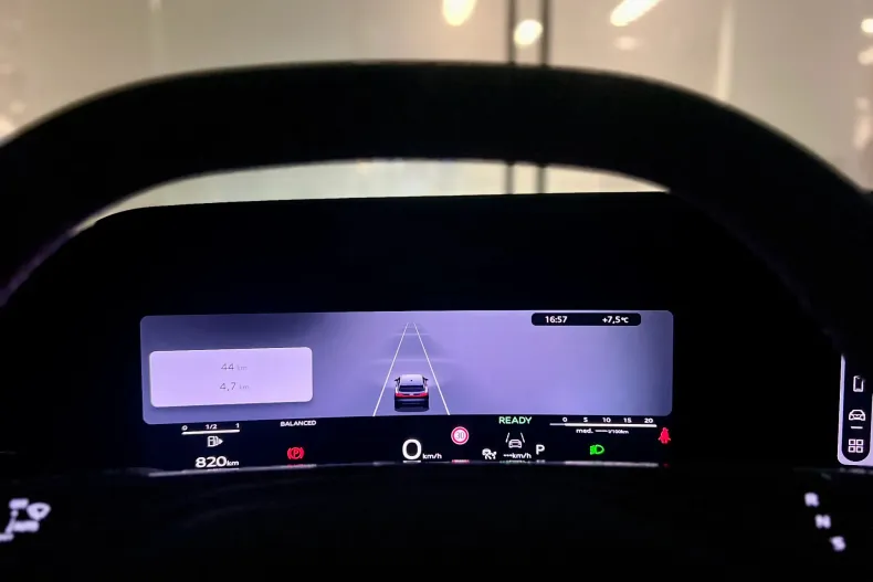 Audi Q3 din 2025 cu 1.500 km - oferta AUD168940 - foto 19